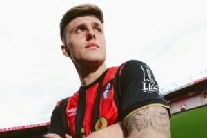 kaiyun.com-本-多克：加盟伯恩茅斯是正确时机，球队节奏快非常适合我的风格