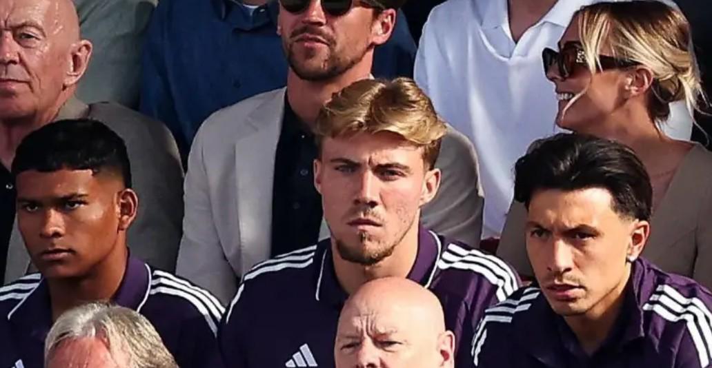 开云体育APP-记者：那不勒斯和曼联还在谈，霍伊伦的交易最有可能先完成